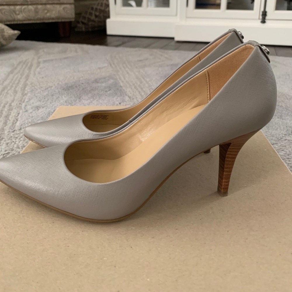 Michael Kors Dorothy Leather Pump